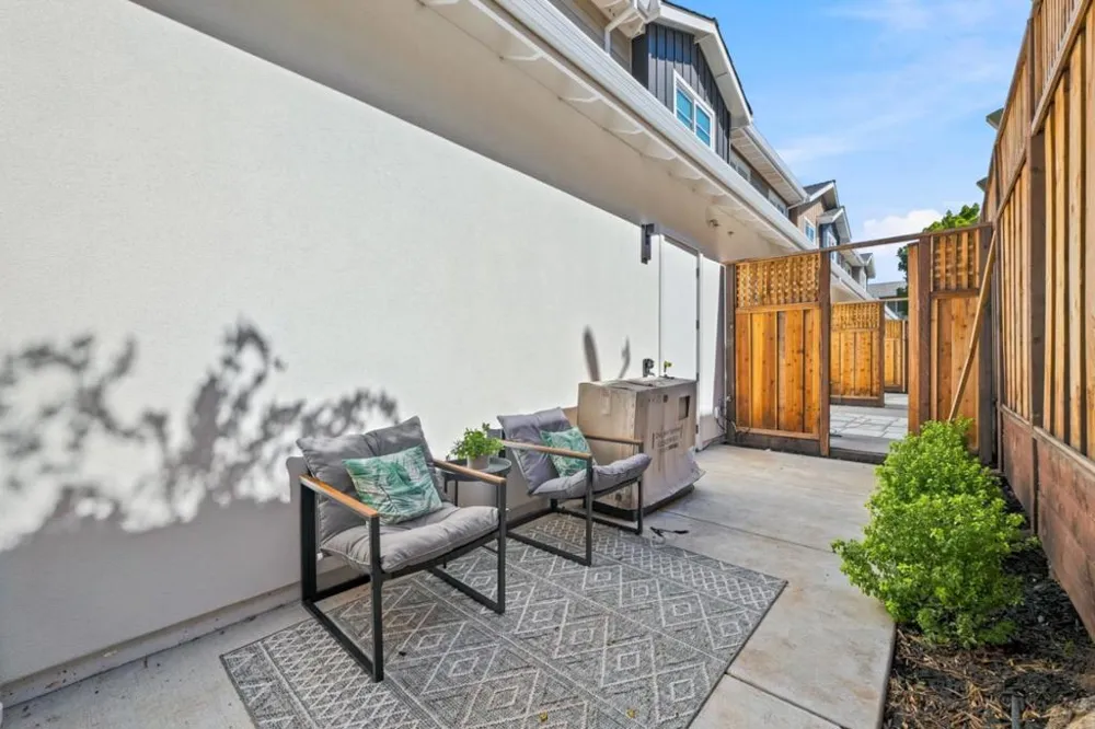 140 Lyell Street Los Altos, CA 94022