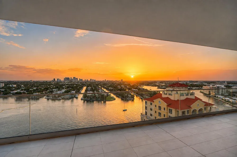 153 Seabreeze Boulevard #1803 Fort Lauderdale, FL 33304