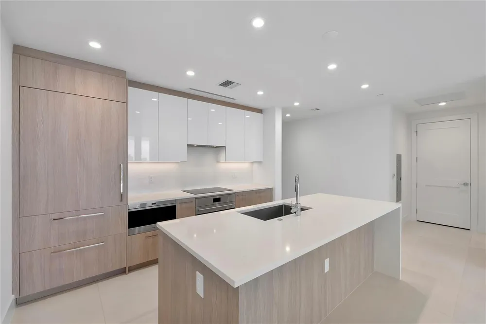153 Seabreeze Boulevard #1803 Fort Lauderdale, FL 33304