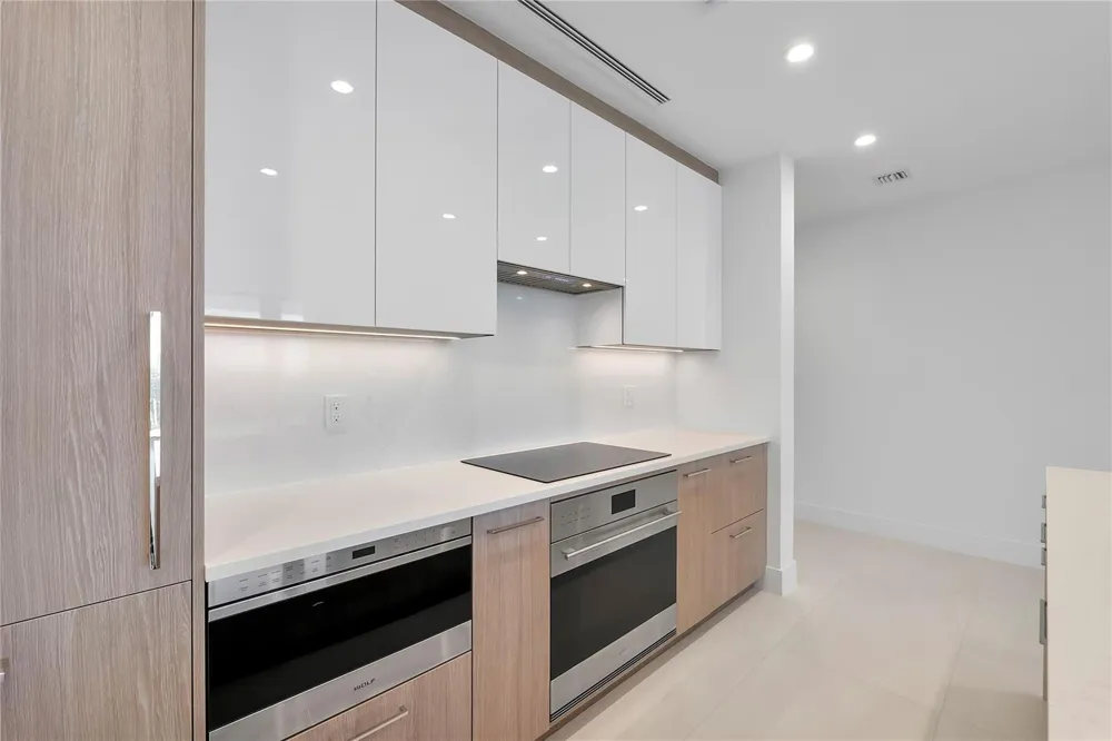 153 Seabreeze Boulevard #1803 Fort Lauderdale, FL 33304