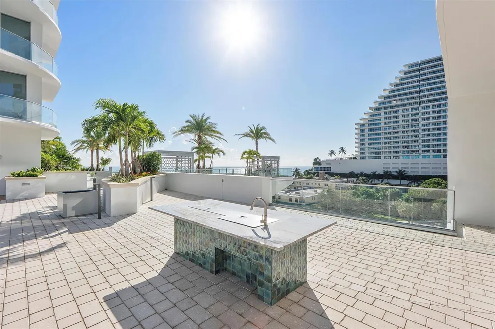 153 Seabreeze Boulevard #1803 Fort Lauderdale, FL 33304