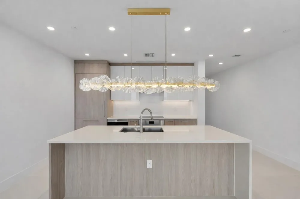 153 Seabreeze Boulevard #1803 Fort Lauderdale, FL 33304