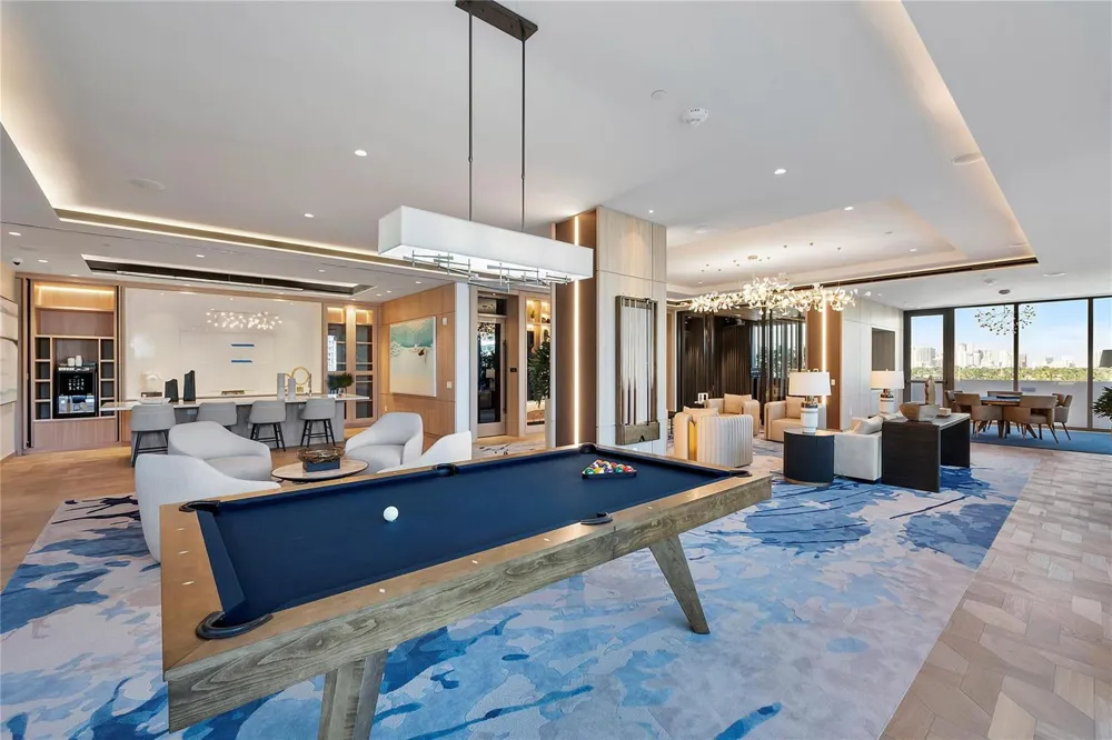 153 Seabreeze Boulevard #1803 Fort Lauderdale, FL 33304