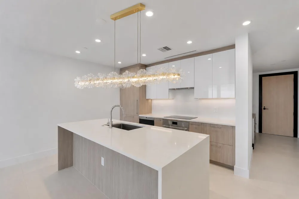 153 Seabreeze Boulevard #1803 Fort Lauderdale, FL 33304