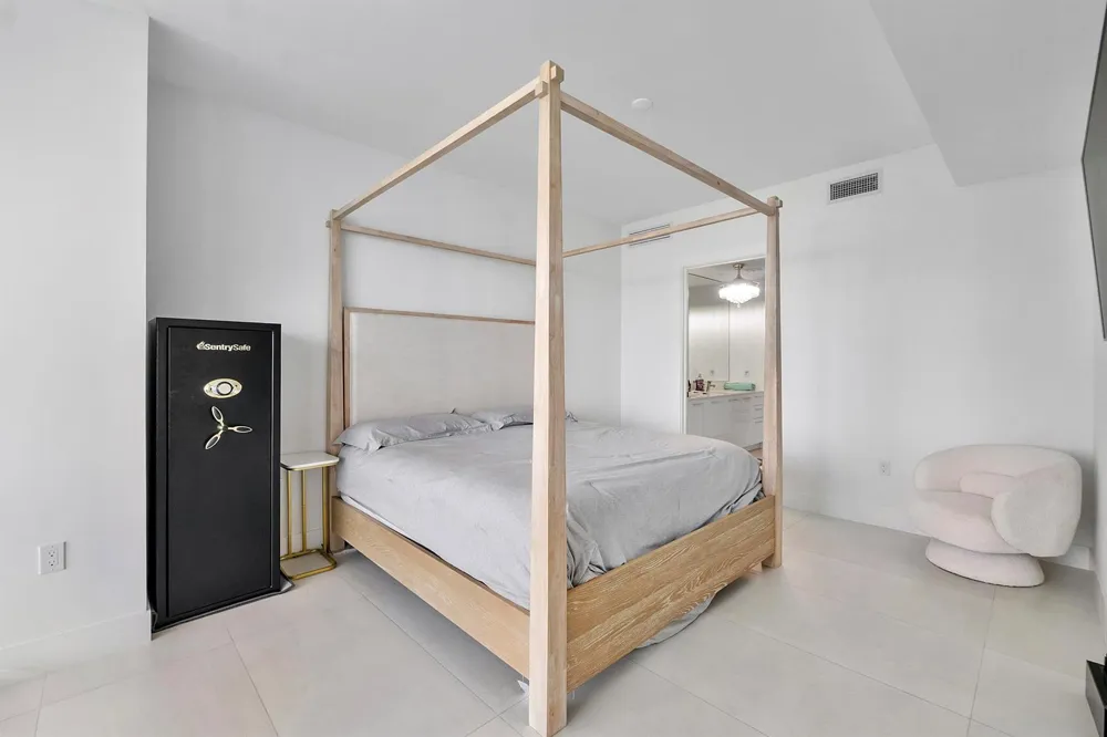 153 Seabreeze Boulevard #1803 Fort Lauderdale, FL 33304