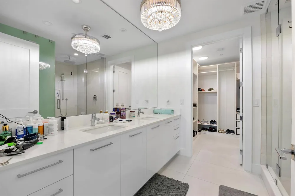 153 Seabreeze Boulevard #1803 Fort Lauderdale, FL 33304