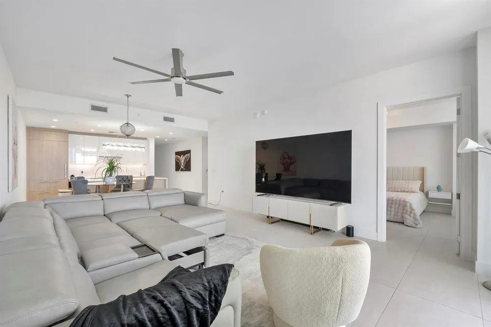 153 Seabreeze Boulevard #1803 Fort Lauderdale, FL 33304