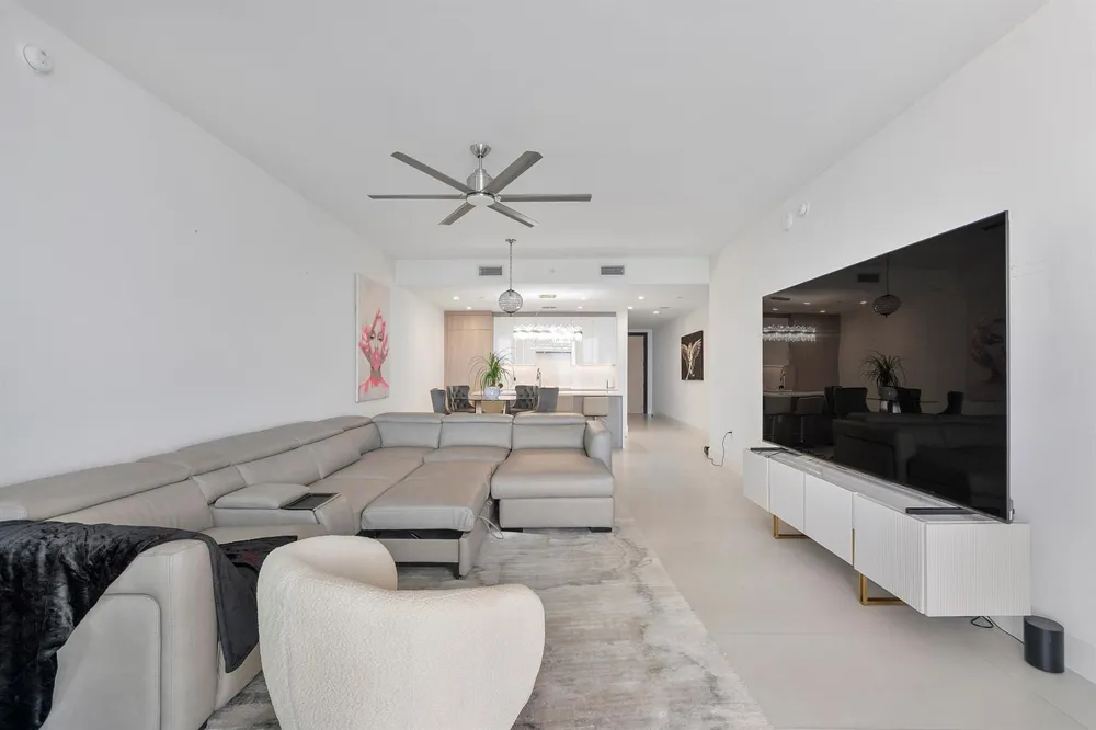 153 Seabreeze Boulevard #1803 Fort Lauderdale, FL 33304