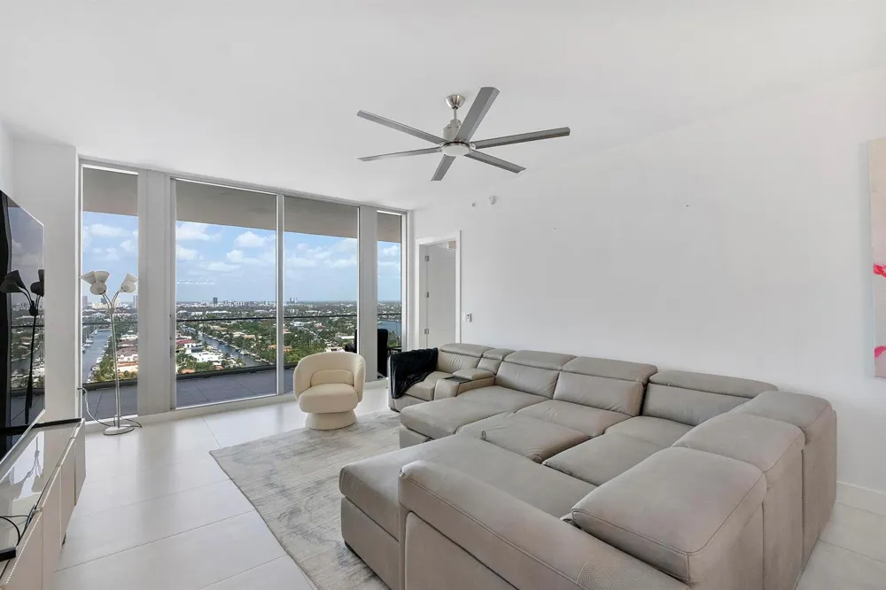 153 Seabreeze Boulevard #1803 Fort Lauderdale, FL 33304