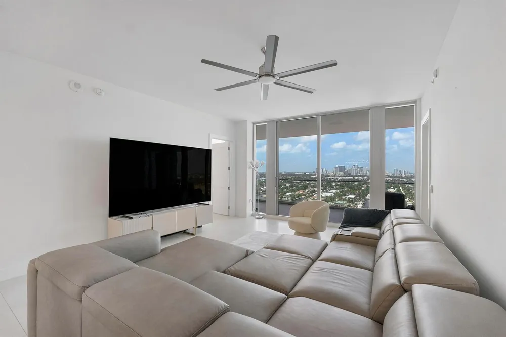 153 Seabreeze Boulevard #1803 Fort Lauderdale, FL 33304