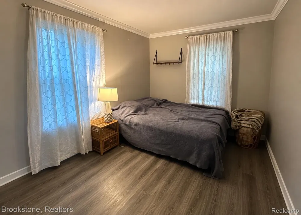 311 W Grand Traverse Street Commerce Charter Township, MI 48382