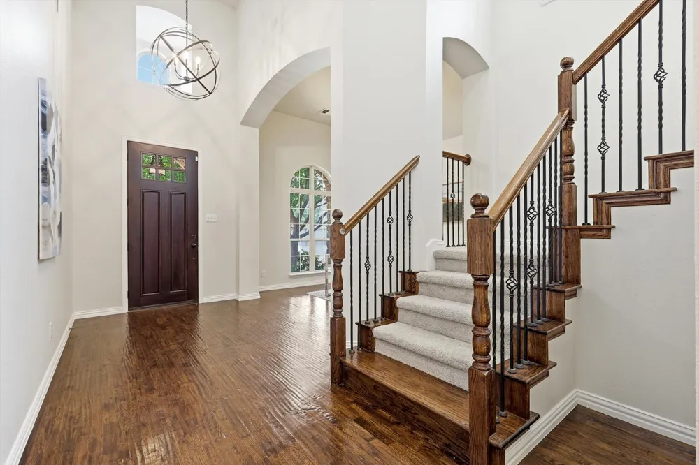 1336 Burnett Drive Lantana, TX 76226
