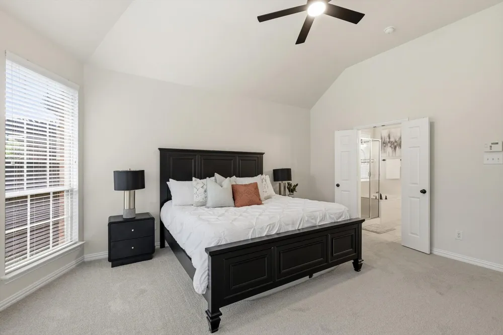 1336 Burnett Drive Lantana, TX 76226