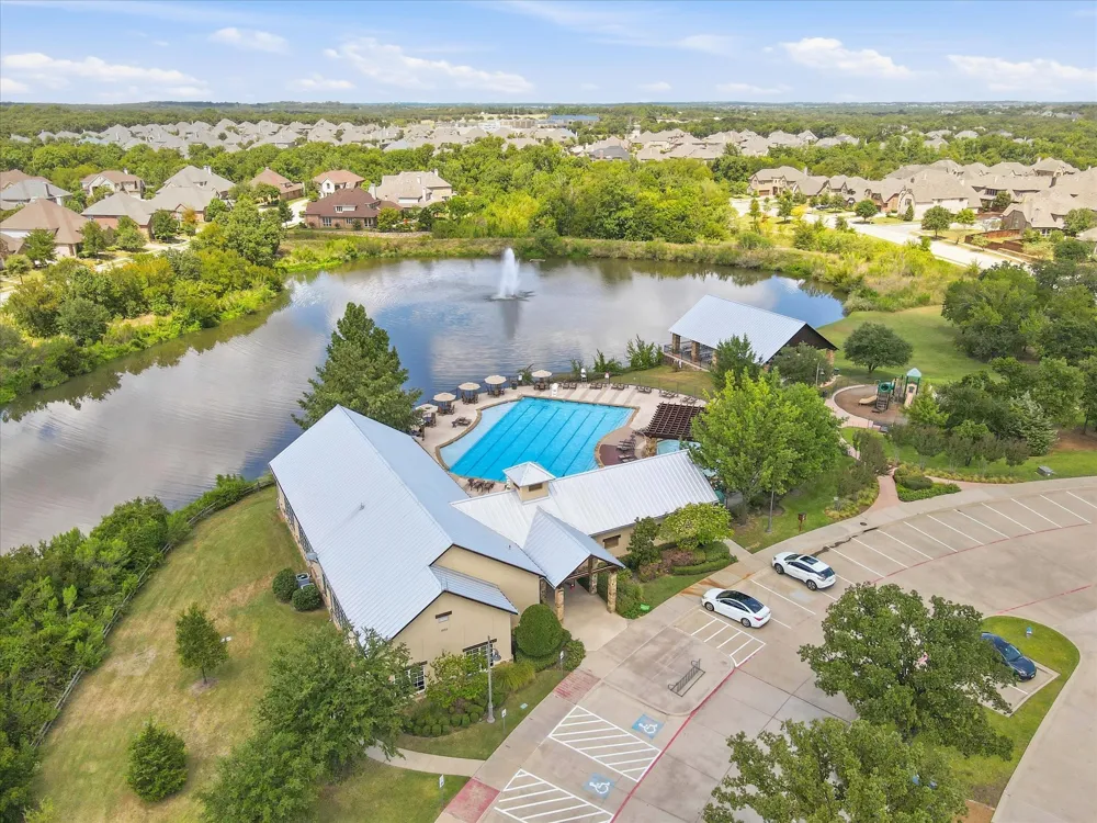 1336 Burnett Drive Lantana, TX 76226