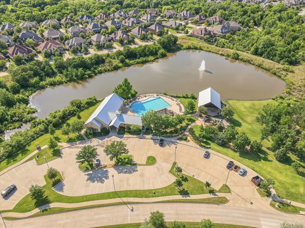 1336 Burnett Drive Lantana, TX 76226