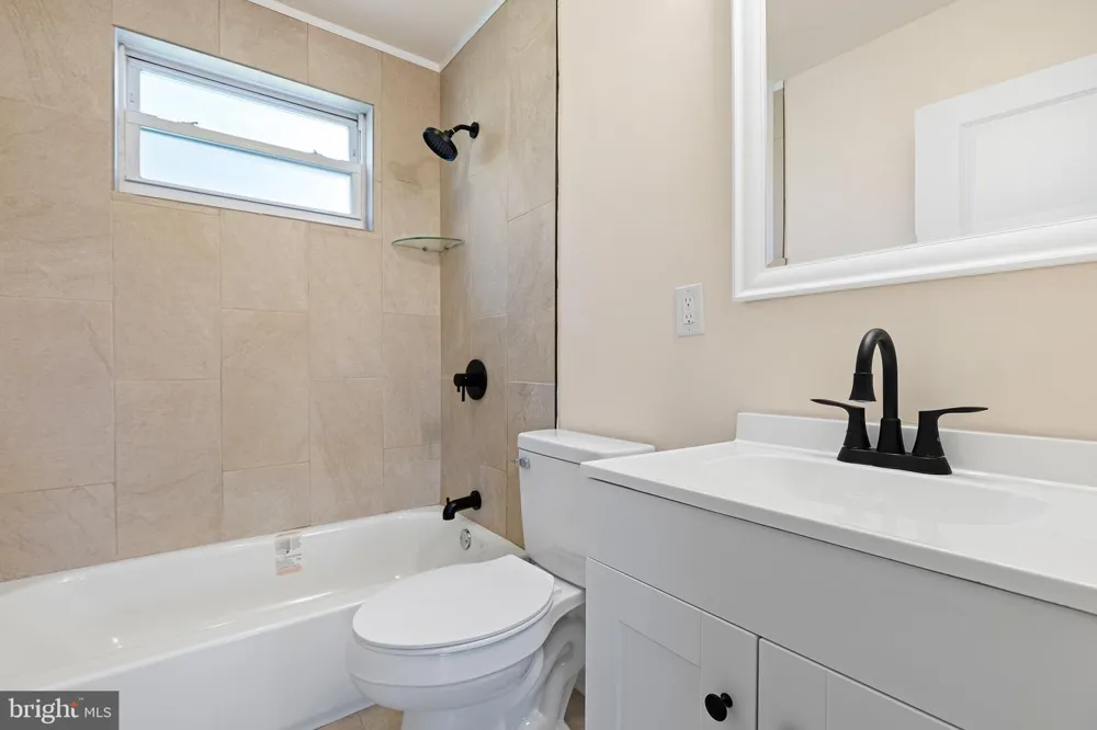 16 IVY LANE New Castle, DE 19720