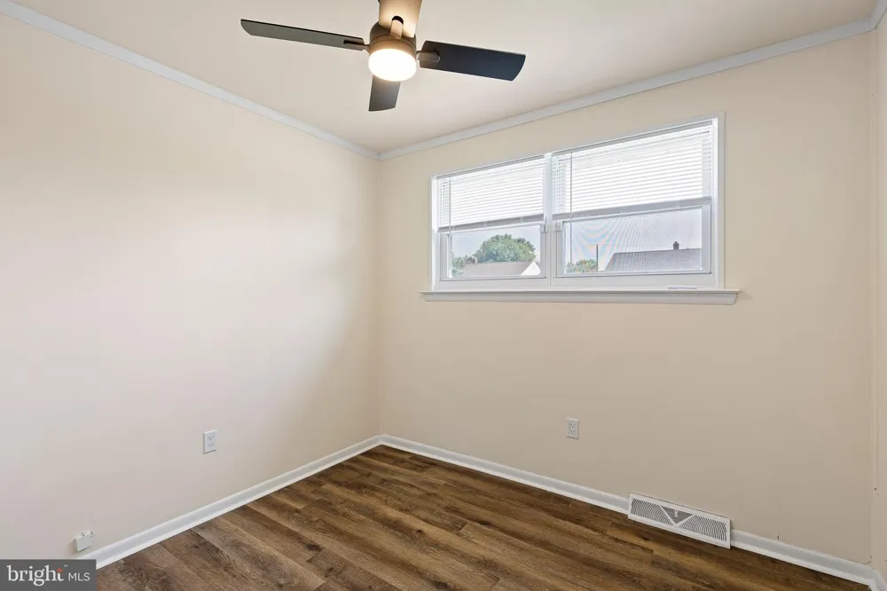16 IVY LANE New Castle, DE 19720