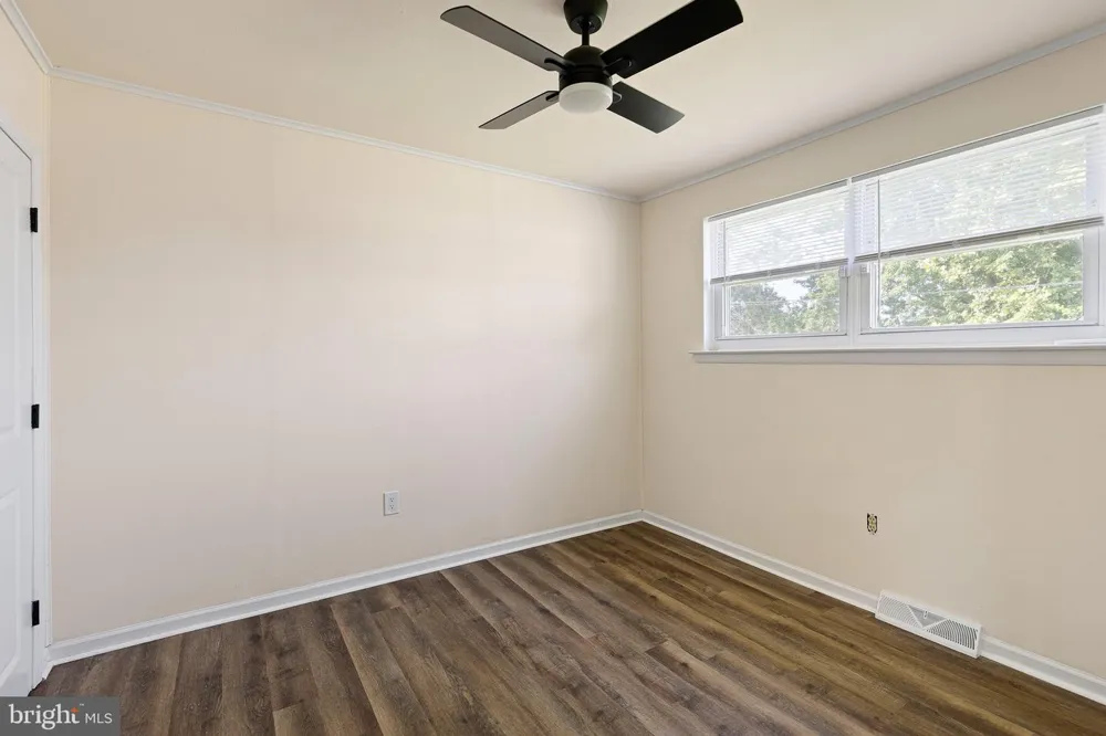 16 IVY LANE New Castle, DE 19720