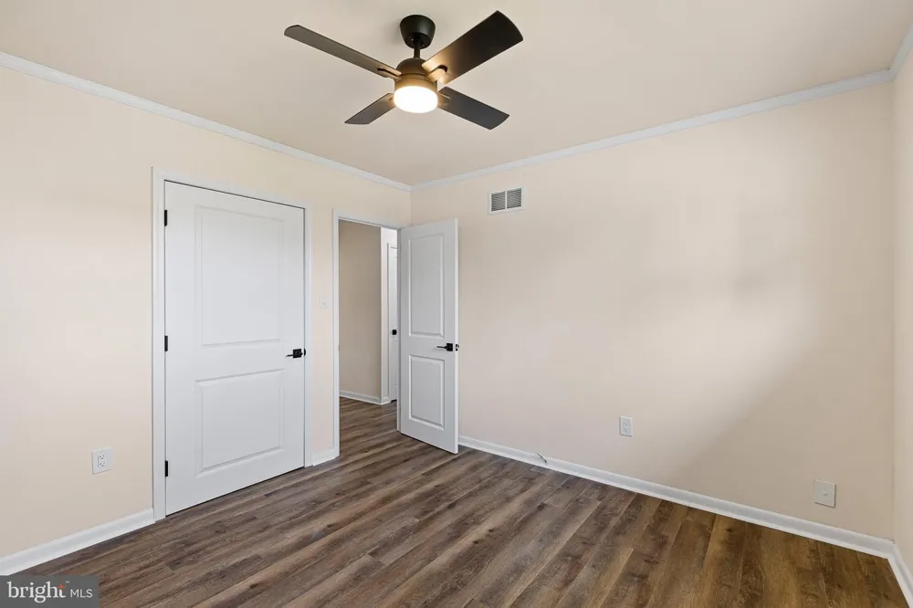 16 IVY LANE New Castle, DE 19720