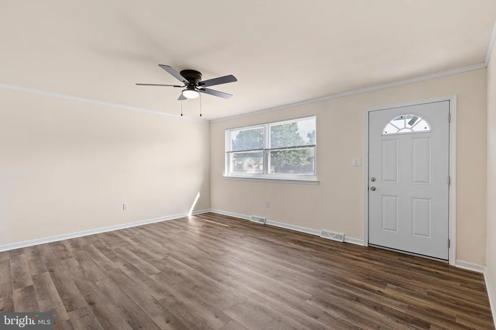 16 IVY LANE New Castle, DE 19720