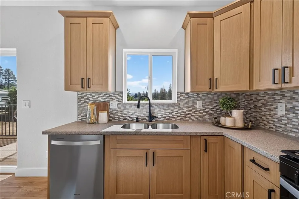 6442 Rocky Paradise, CA 95969