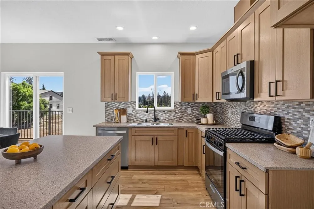 6442 Rocky Paradise, CA 95969