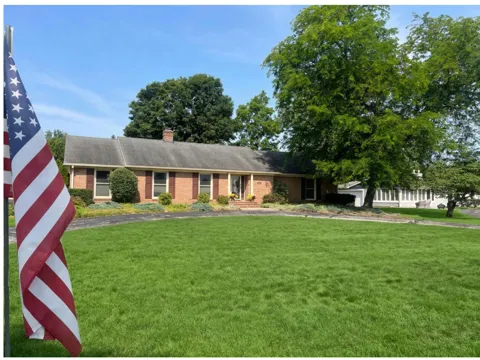 2220 Steamburg Road