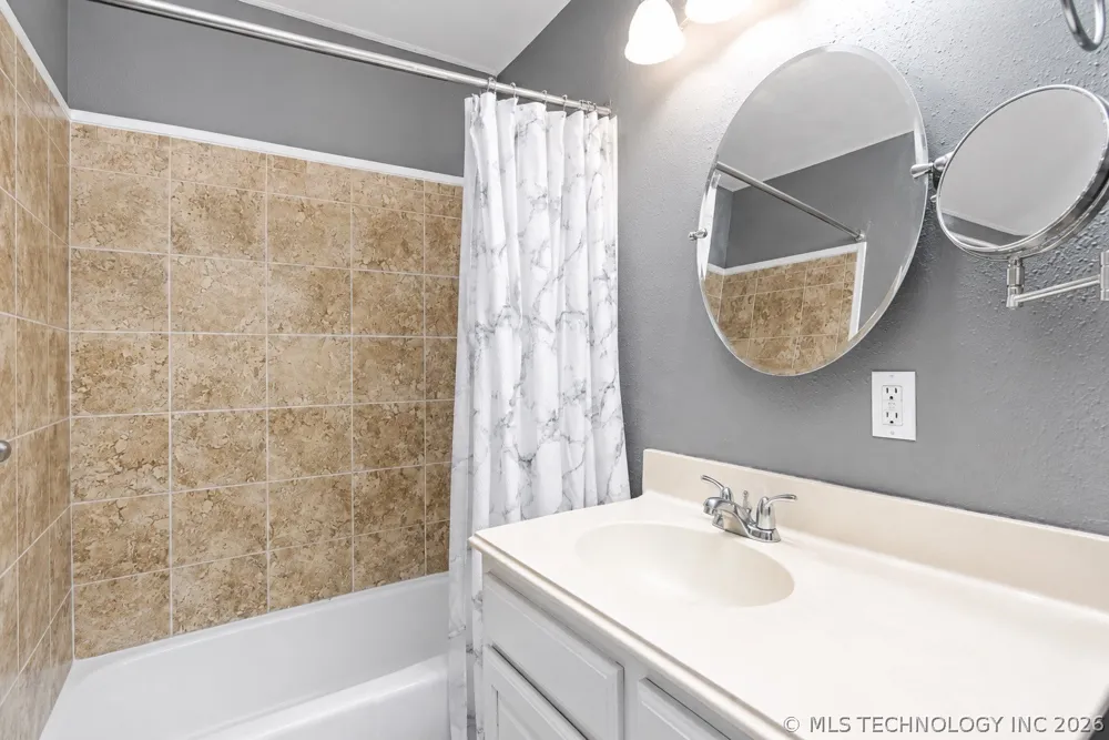 44 Lakeshore Drive Adair, OK 74330