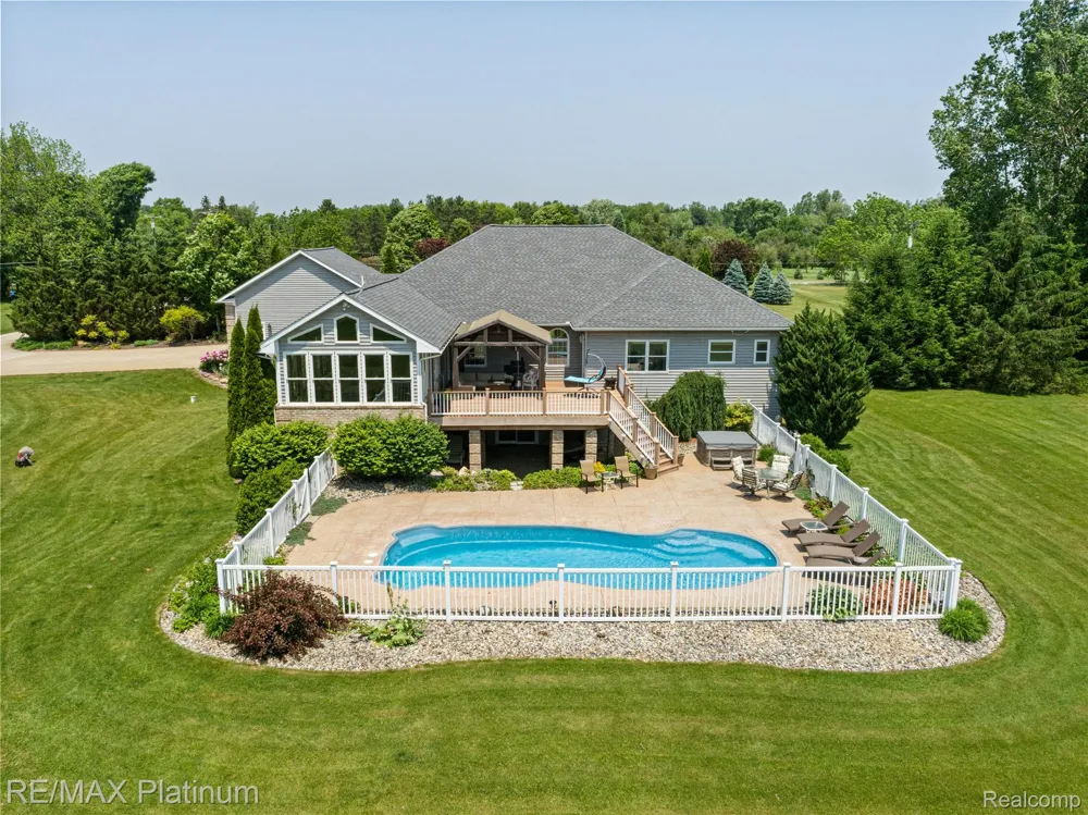 8922 McClements Road Brighton City, MI 48114