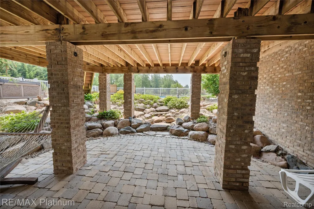 8922 McClements Road Brighton City, MI 48114