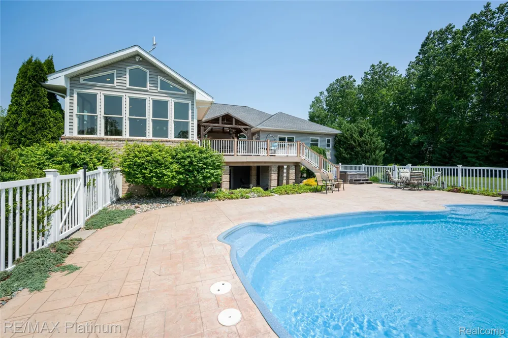 8922 McClements Road Brighton City, MI 48114