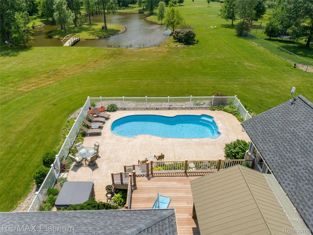 8922 McClements Road Brighton City, MI 48114