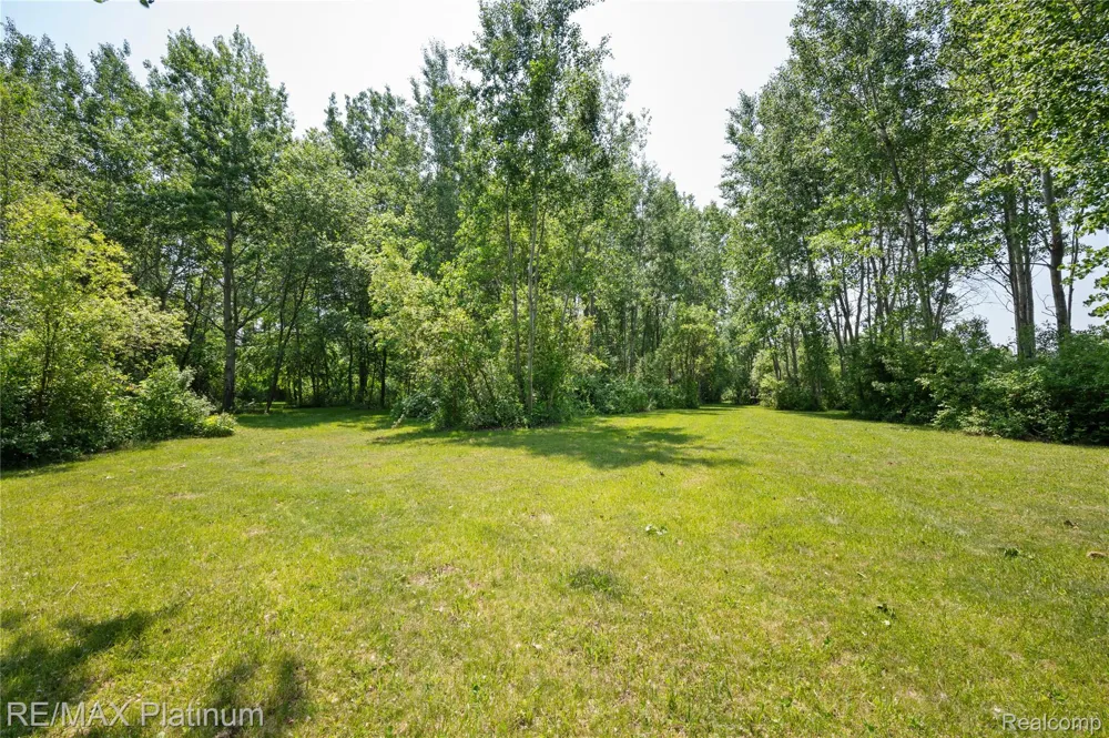 8922 McClements Road Brighton City, MI 48114