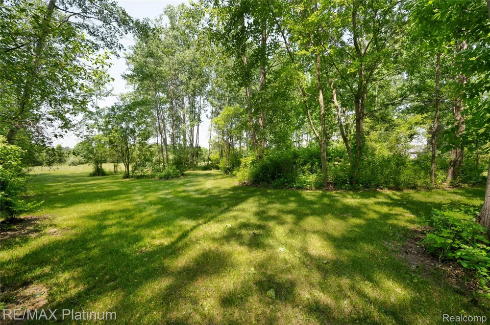 8922 McClements Road Brighton City, MI 48114