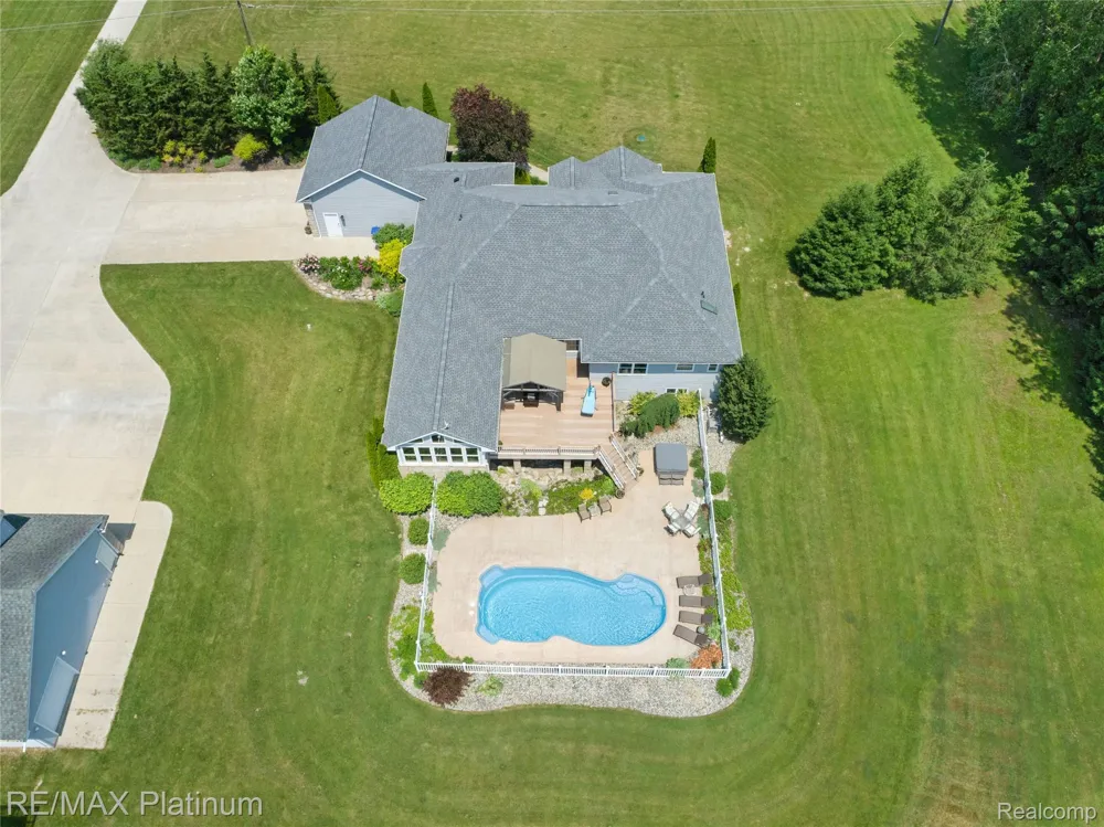 8922 McClements Road Brighton City, MI 48114