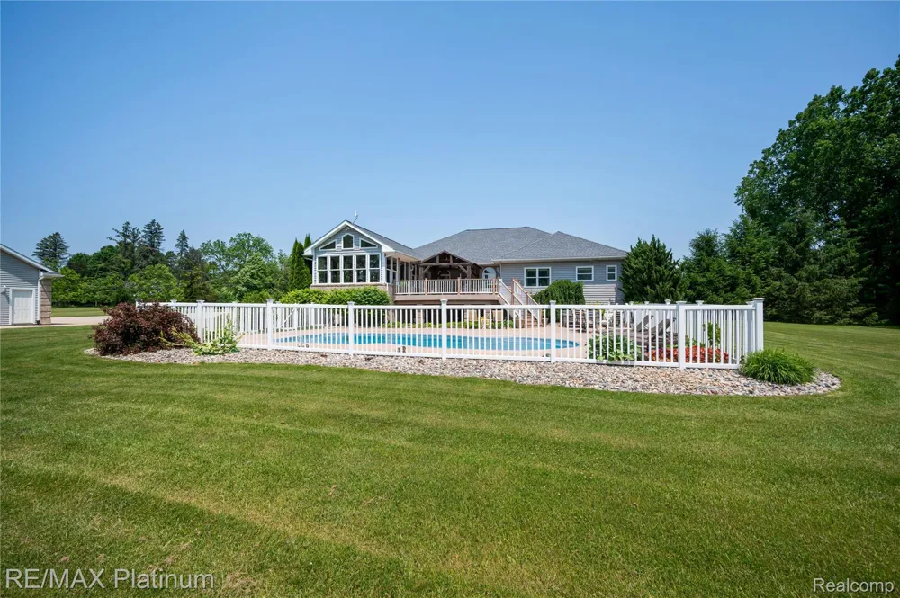 8922 McClements Road Brighton City, MI 48114