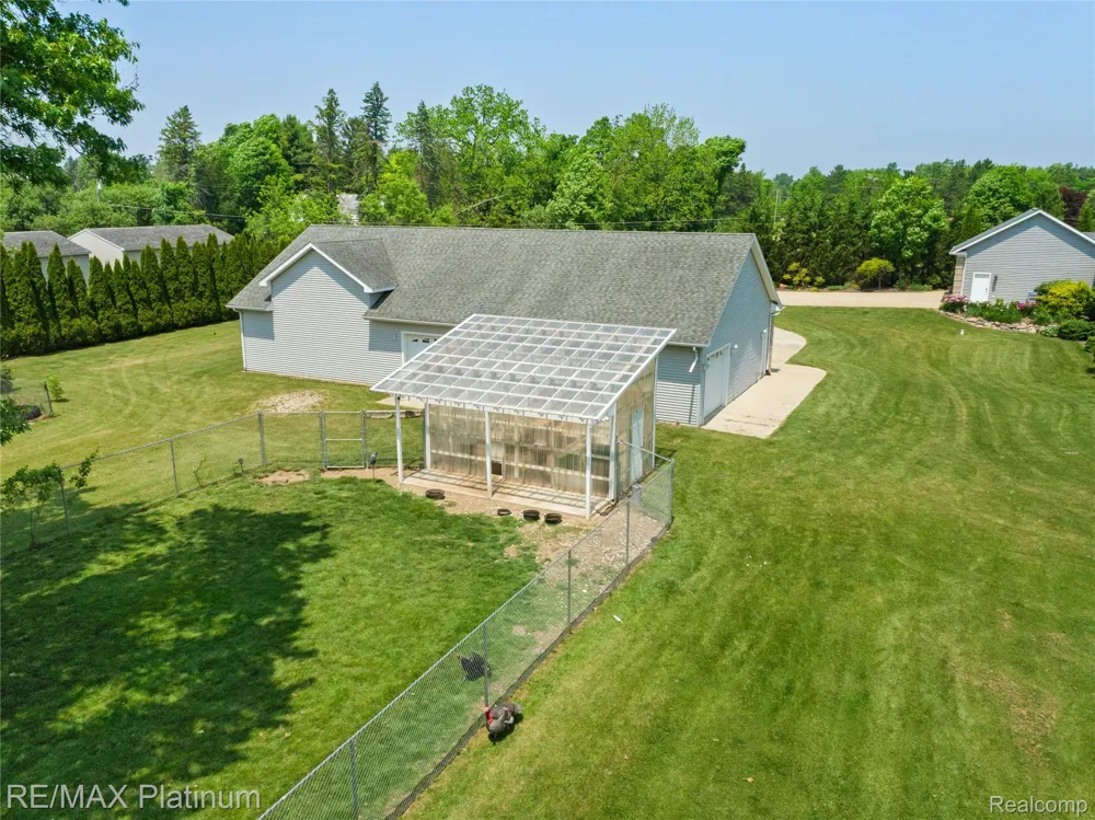 8922 McClements Road Brighton City, MI 48114