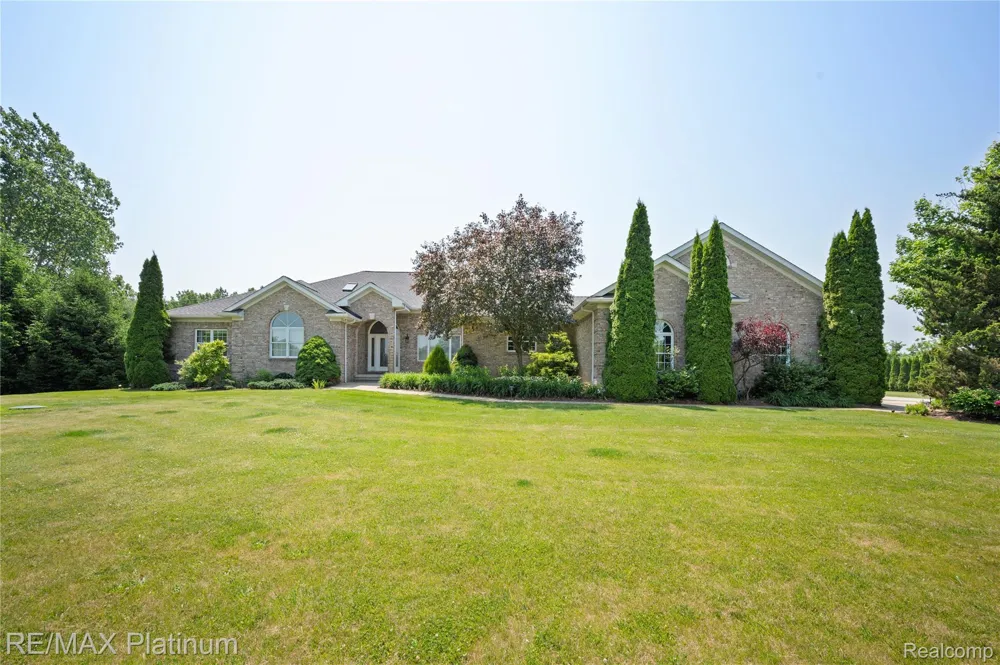 8922 McClements Road Brighton City, MI 48114