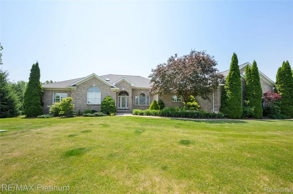 8922 McClements Road Brighton City, MI 48114