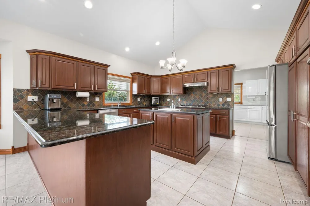 8922 McClements Road Brighton City, MI 48114