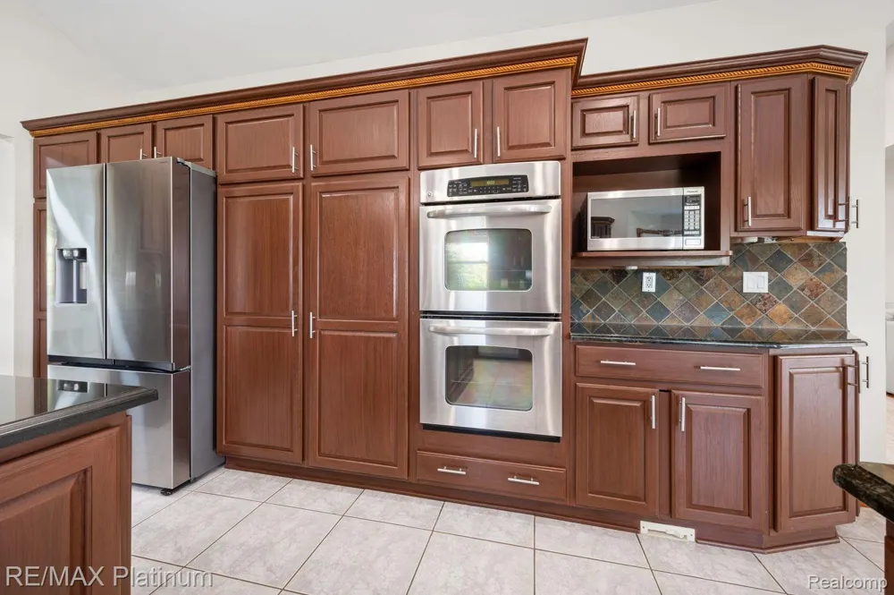 8922 McClements Road Brighton City, MI 48114