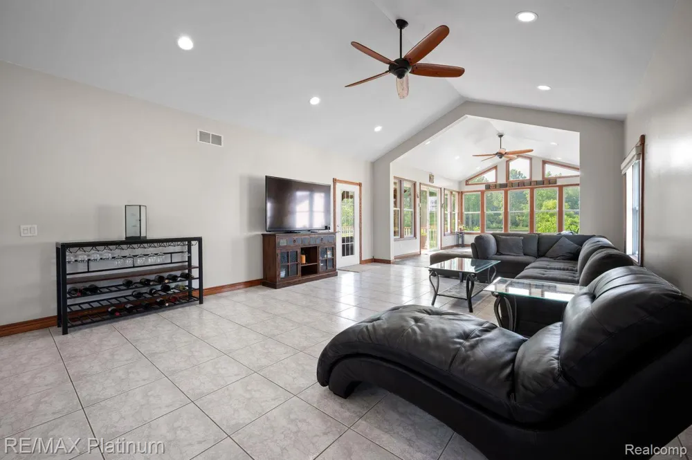 8922 McClements Road Brighton City, MI 48114