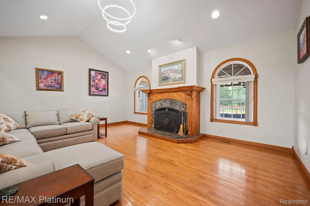 8922 McClements Road Brighton City, MI 48114