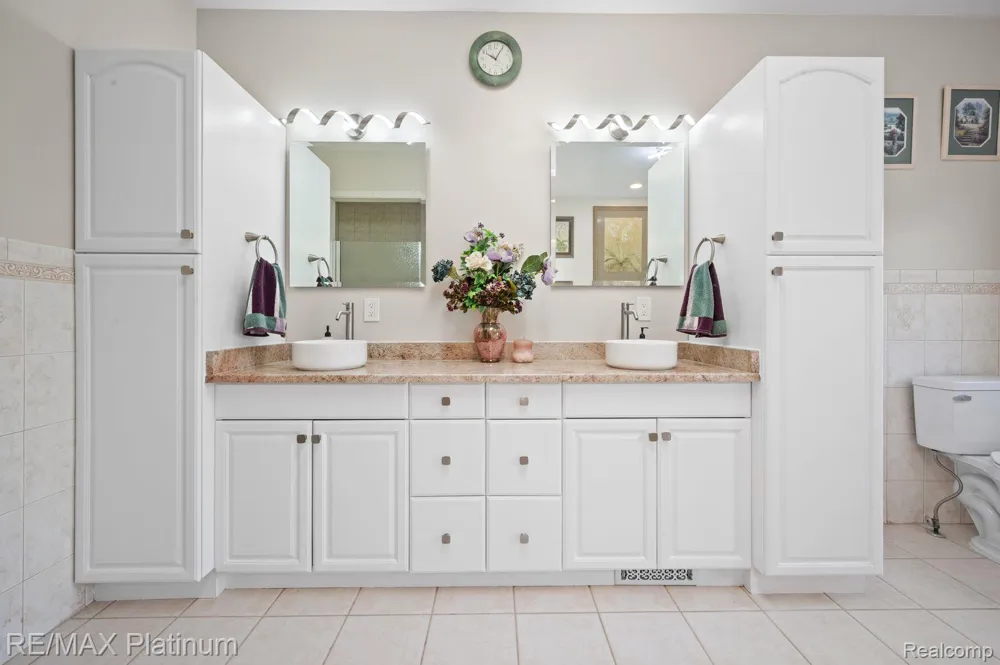 8922 McClements Road Brighton City, MI 48114