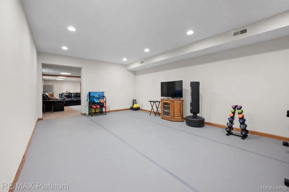8922 McClements Road Brighton City, MI 48114