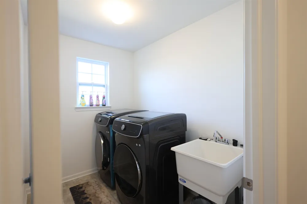 41261 Snowdon Drive Clinton Charter Township, MI 48038