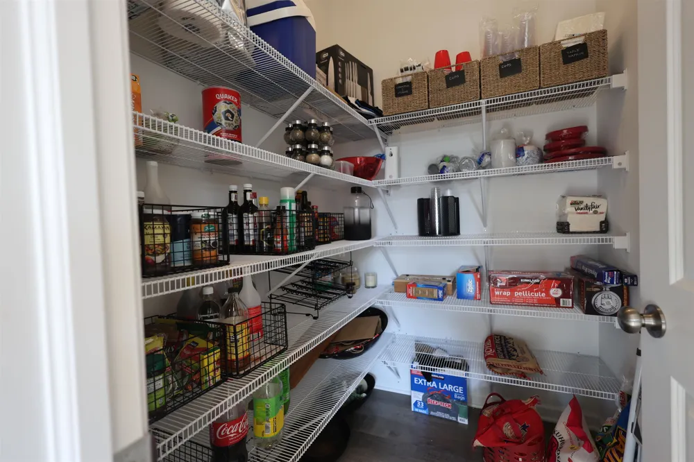 41261 Snowdon Drive Clinton Charter Township, MI 48038