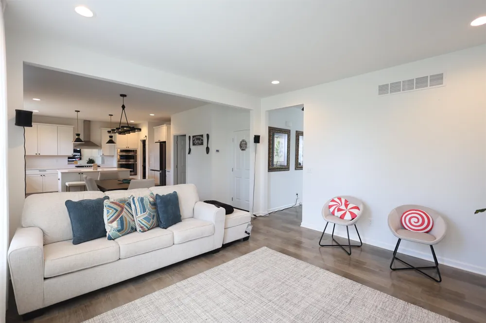 41261 Snowdon Drive Clinton Charter Township, MI 48038
