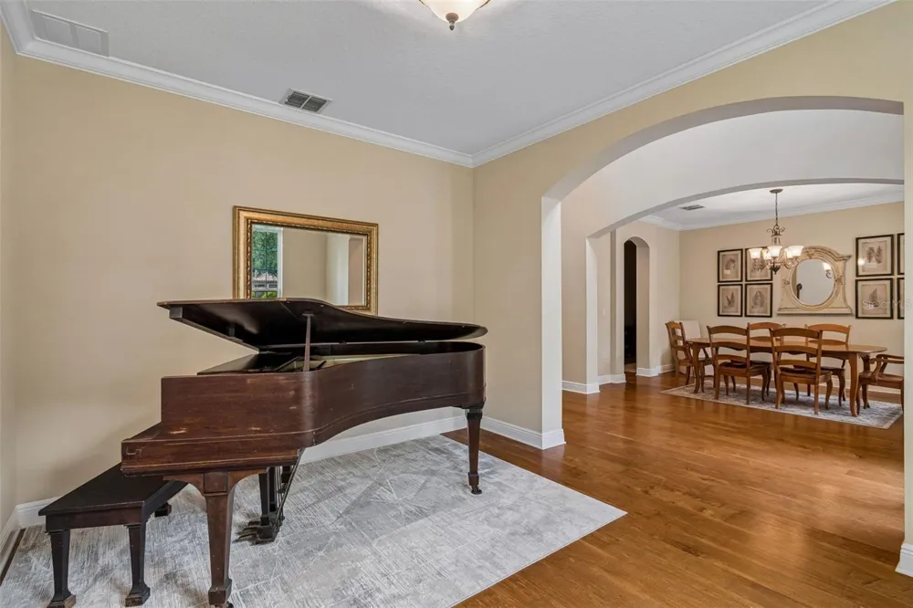 1804 BELLA CASA COURT Tampa, FL 33618