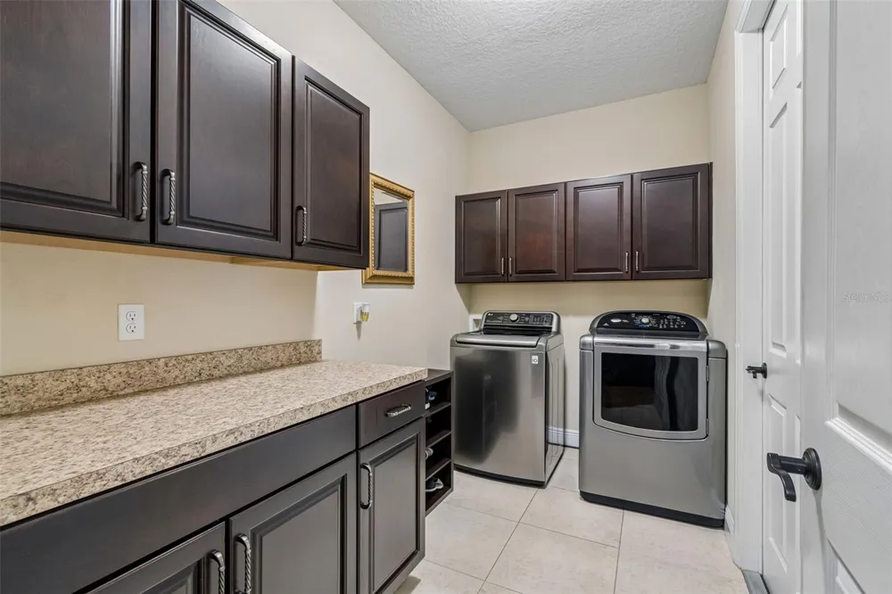 1804 BELLA CASA COURT Tampa, FL 33618